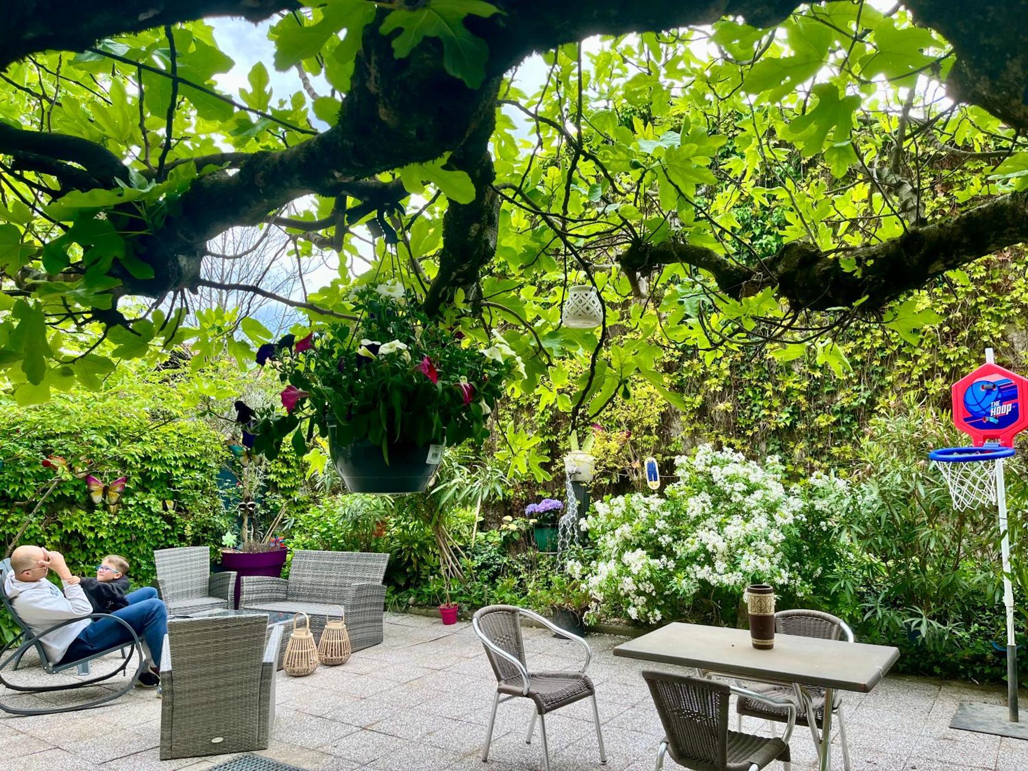 La Casa, Acces Terrasse De L'Etablissement Apartamento Rives  Exterior foto