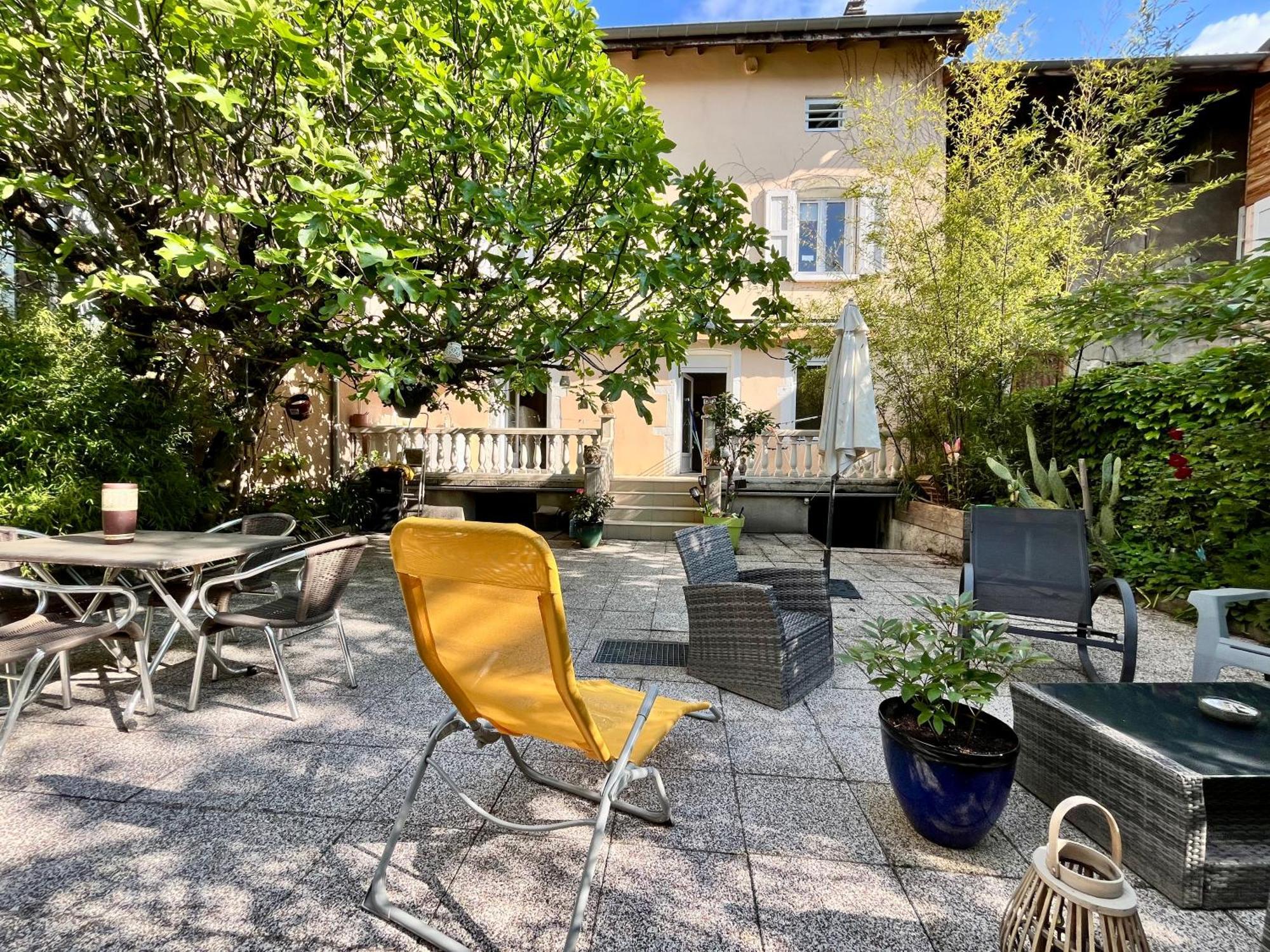 La Casa, Acces Terrasse De L'Etablissement Apartamento Rives  Exterior foto